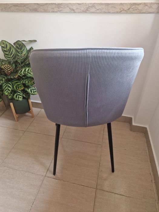 Cadeiras em tecido azul (lavavel)