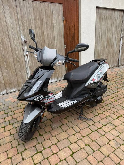 Skuter Explorer race 125