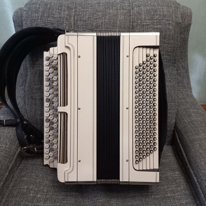 Баян замовний тульський