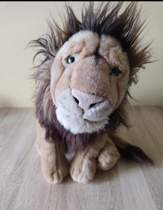 М'яка іграшка лев