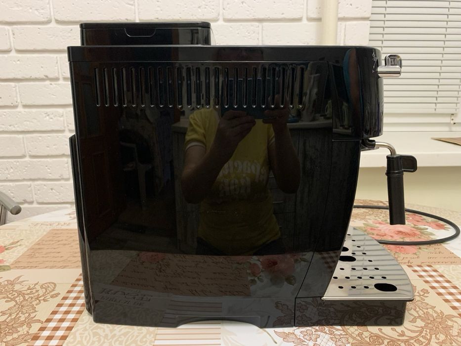 Кавомашина Delonghi