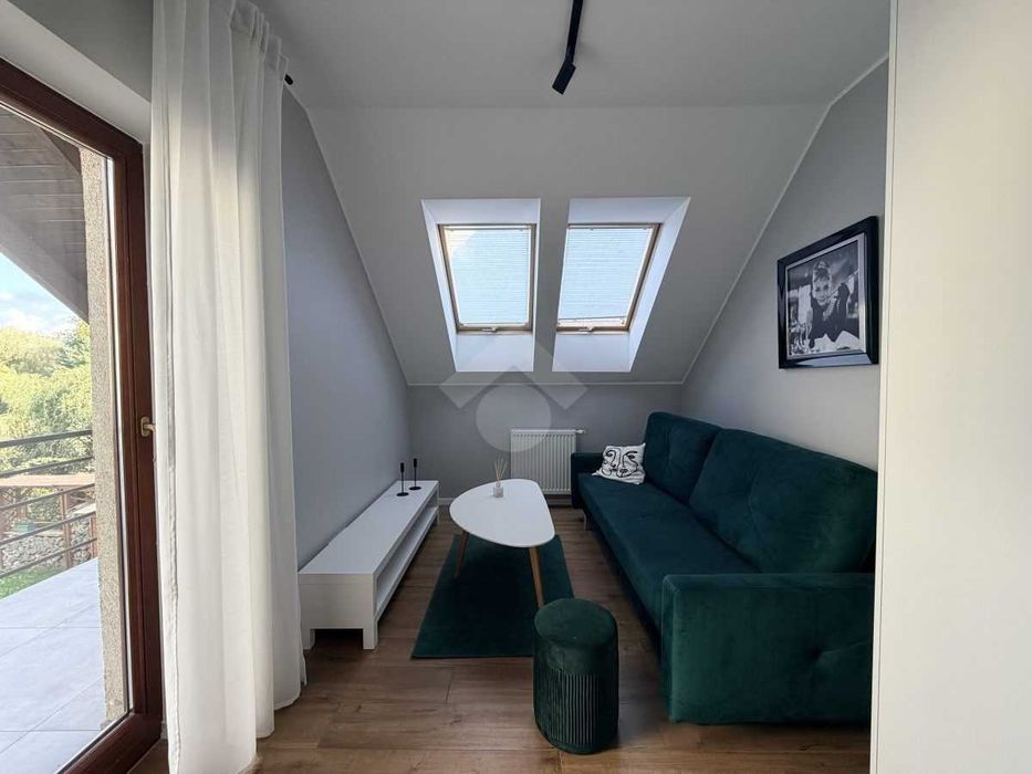 2 pokoje + kuchnia, dwupoziomowe, balkon, miejsce postojowe, zamknięte osiedle