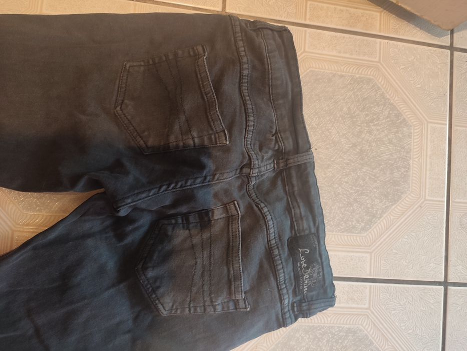 Spodnie biodrówki rurki czarne