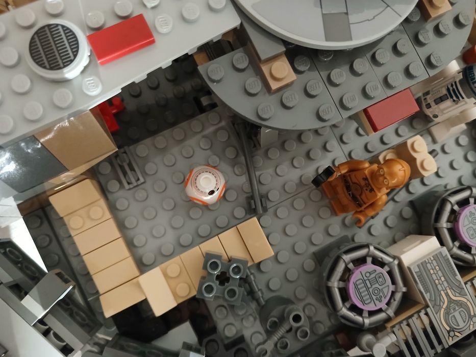 Lego star wars millennium falcon oficial