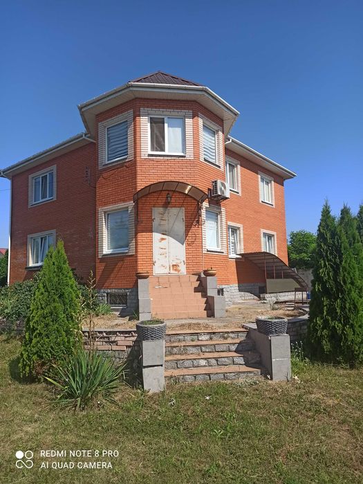 Великий будинок для сім'ї Орлівщина