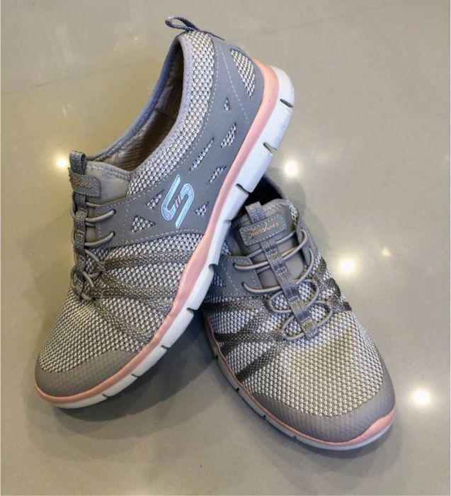Кросівки жіночі Skechers  р.38,5