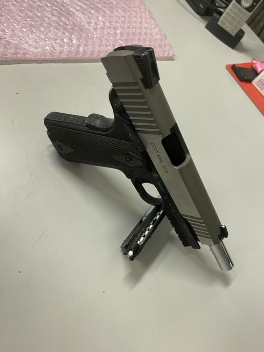 Airsoft 1911 co2