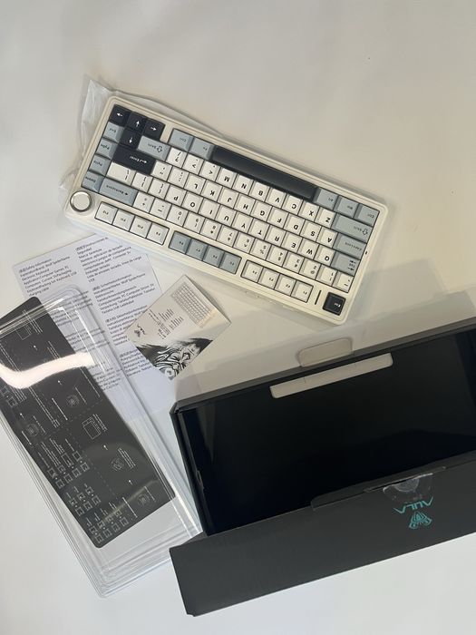 Нова механічна безпровідна ігрова клавіатура AULA-F75