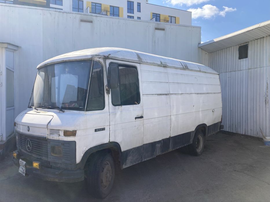 Мерседес бус вантажний 407L 1984рік