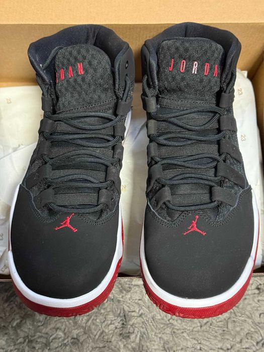 Nike Jordan - Tênis - Preto e Vermelho