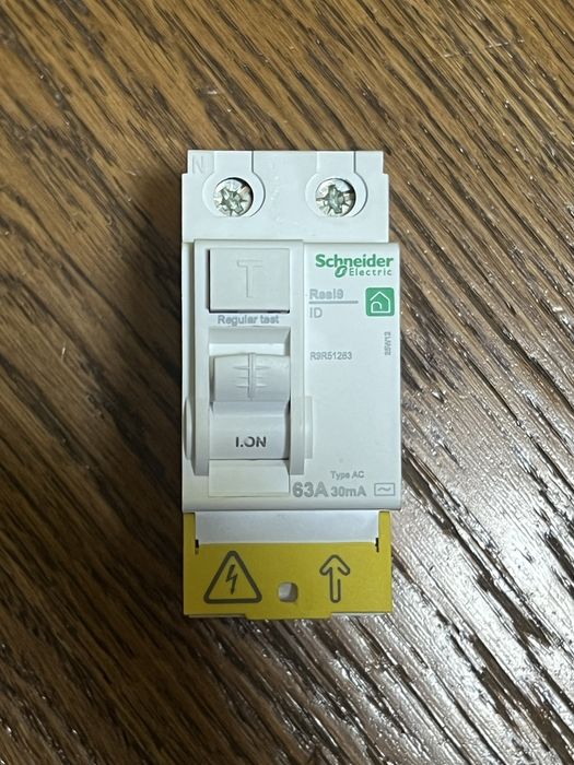УЗО Schneider 63A
