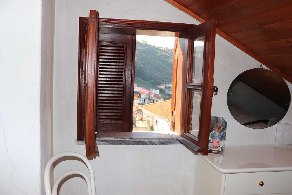 Casa em Valdigem para venda