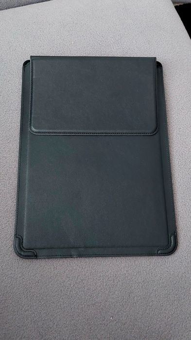 Pokrowiec na macbook case etui czarne nowe podstawka