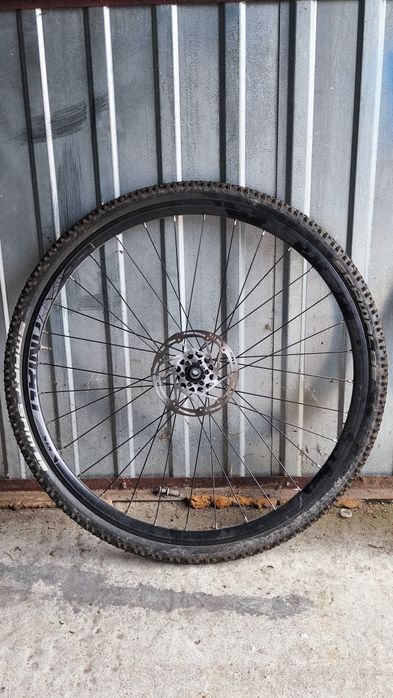 Koła gravel 700x40c Novatec sztywne osie