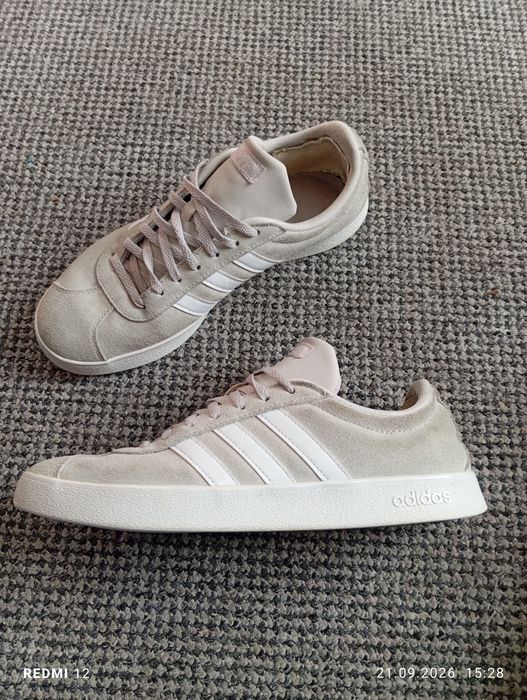 adidas VL Court 2.0 W (kod modelu: DA9888) w kolorystyce beżowo-szarej r. 42