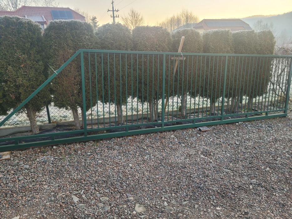 Sprzedam bramę przesuwną światła 5 mb