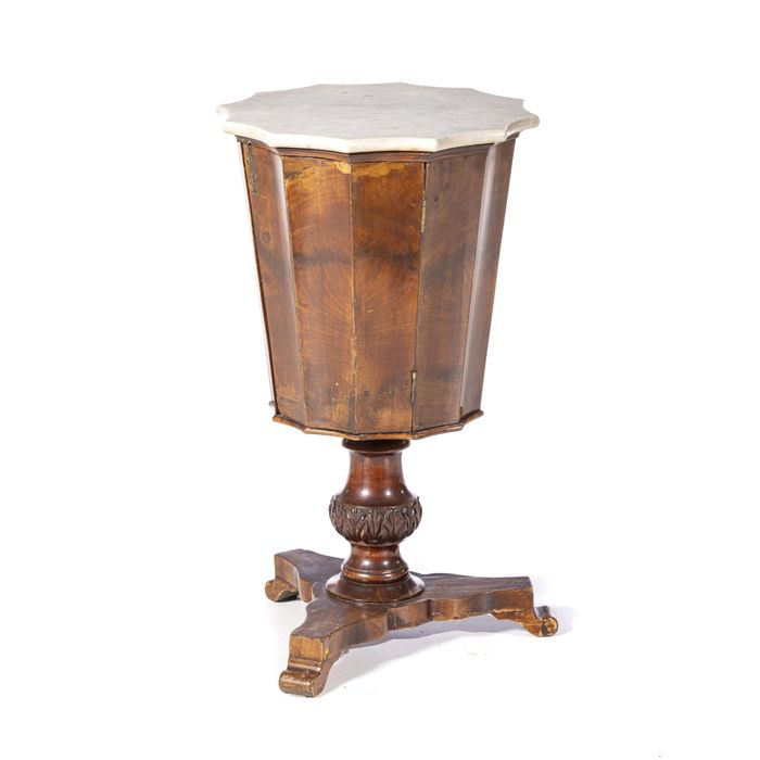 Mesa de cabeceira - Século XIX