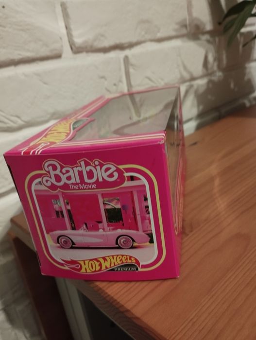 Hot wheels Barbie Corvette diorama collector set Premium