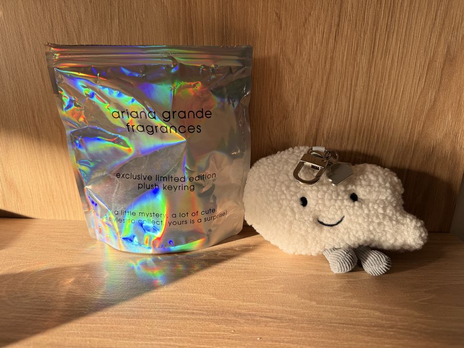 Ariana Grande Cloud 9 Biały pluszowy brelok Torba Charm NOWY/LIMITOWANA EDYCJA