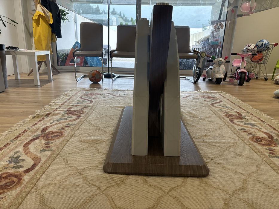 Mesa de sala de jantar