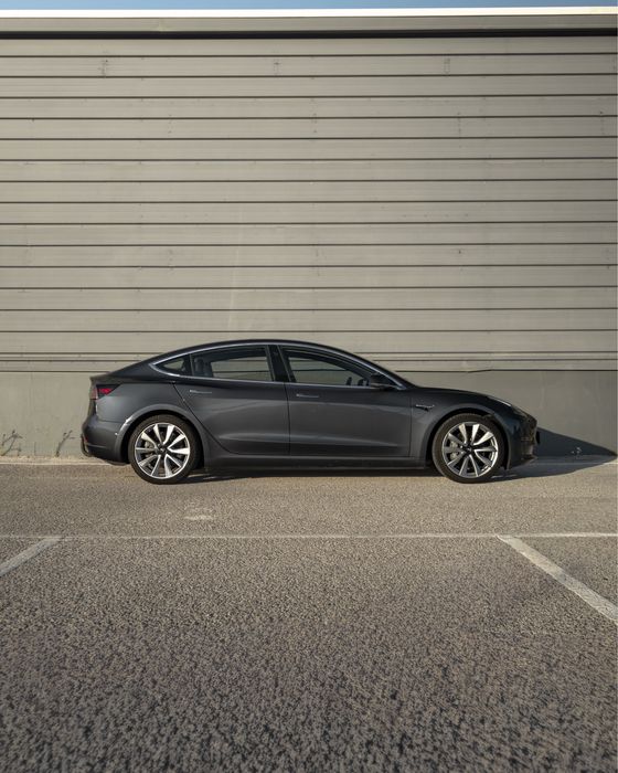 Tesla Model 3 Long-Range Dual Motor AWD