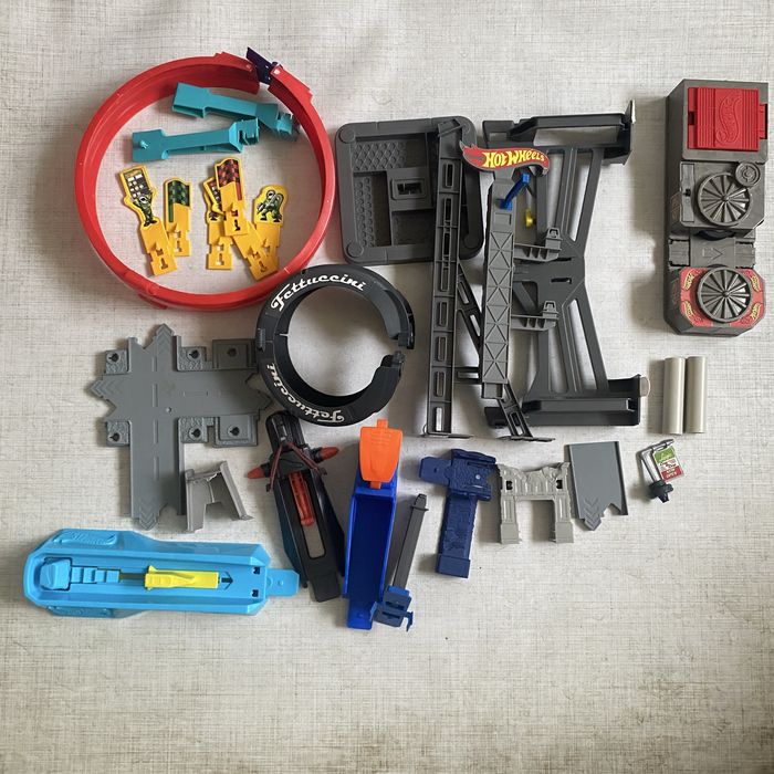 Giga zestaw hot wheels tory