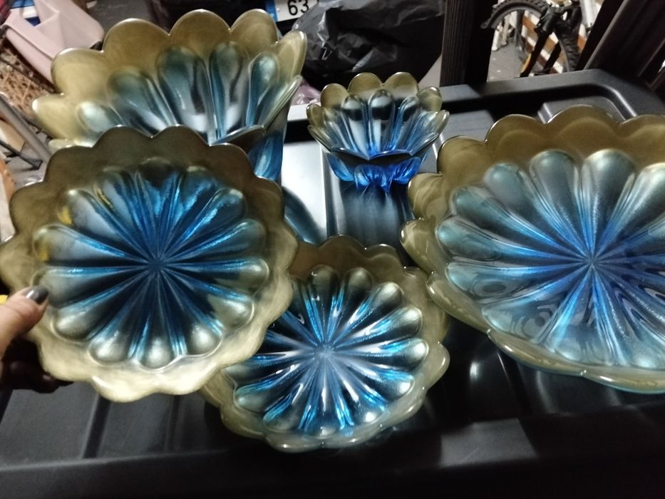 Peças de louça decorativas