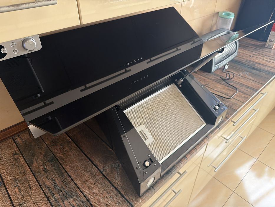 Okap kuchenny AKPO WK-9 Venus 90 cm – szkło czarne, dotykowy