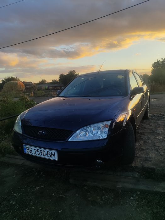 Продам Fort mondeo 2002 газ/бензин мех.