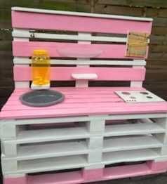kuchnia, kuchenka błotna , ogrodowa dziecięca i różne meble z palet