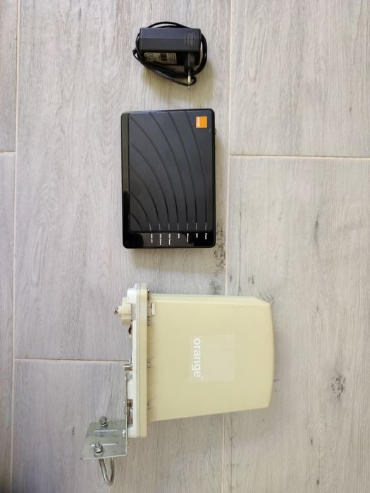 Router wraz z anteną zewnętrzną ODU200