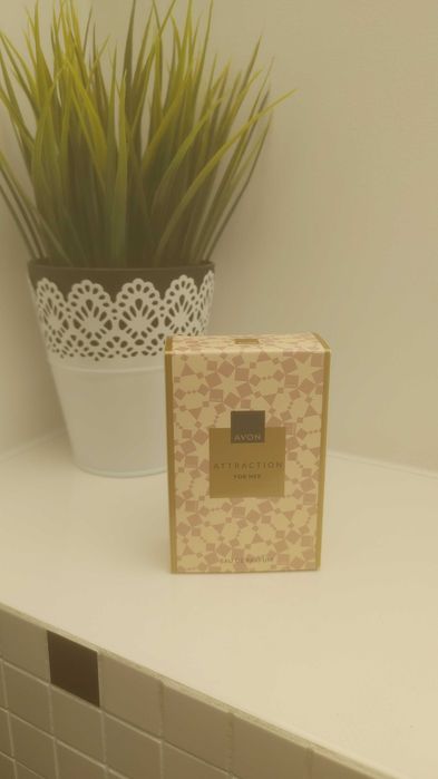 Woda perfumowana Attraction Avon 30ml Nowe