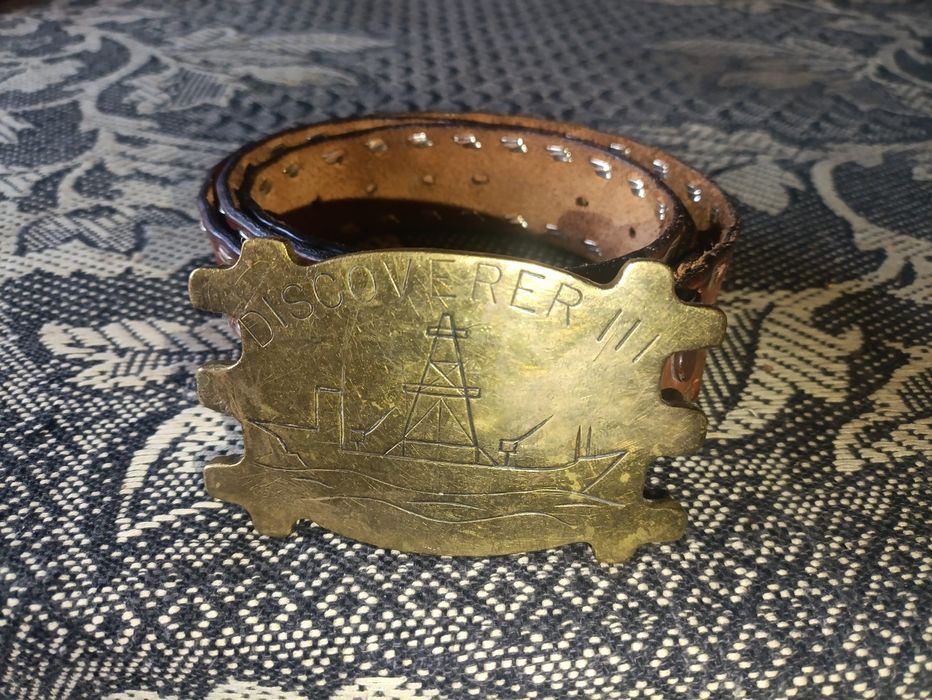 Vintage 80s embossed leather belt
