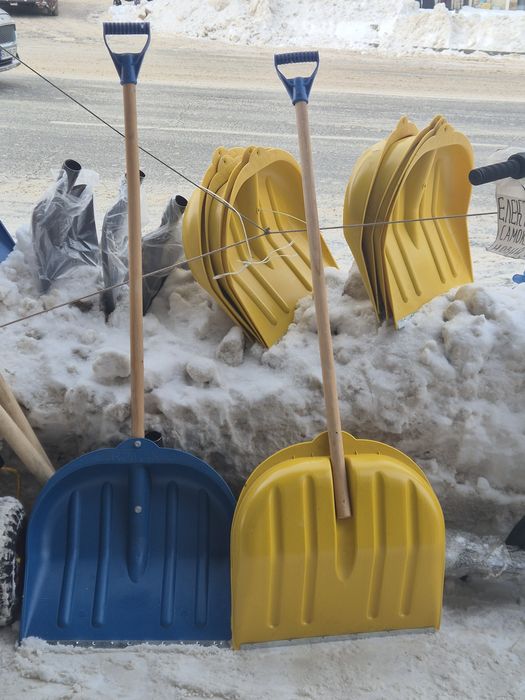 Лопата для снігу