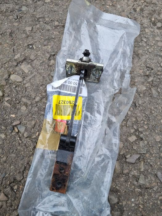 Обмежувач дверей для Renault Magnum