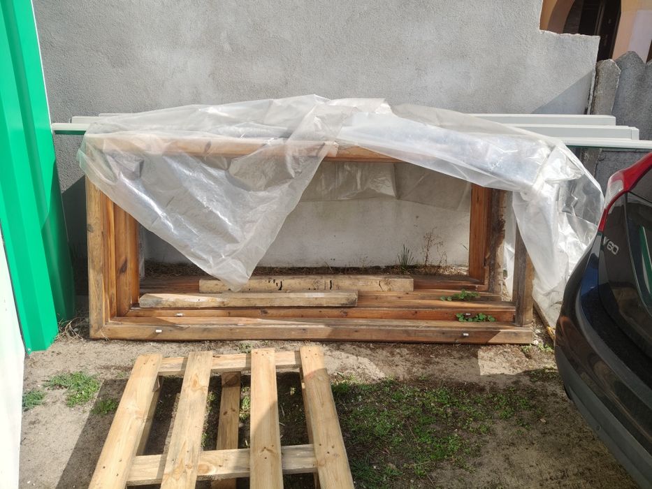 Futryny i drzwi  z czasów PRL