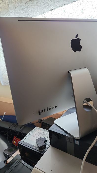 Apple iMac A1311 21,5 cala Full HD, Intel Core i5, idealny stan
