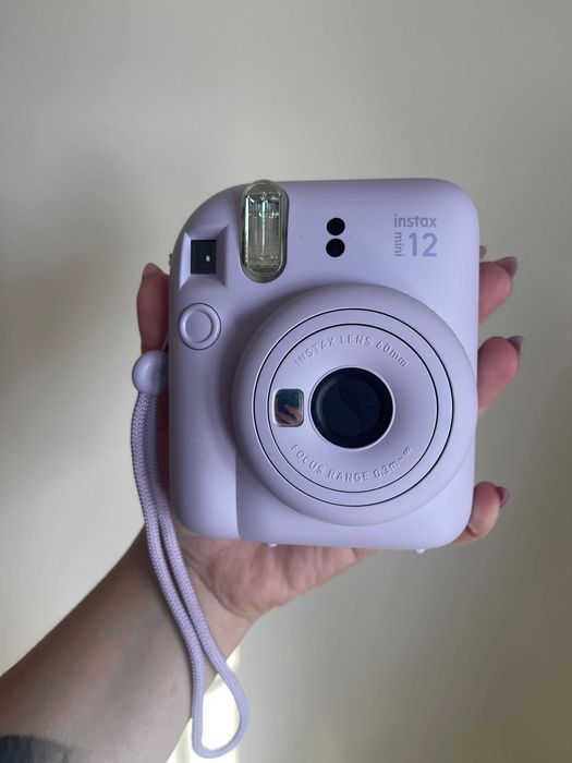 Instax mini 12 muito nova