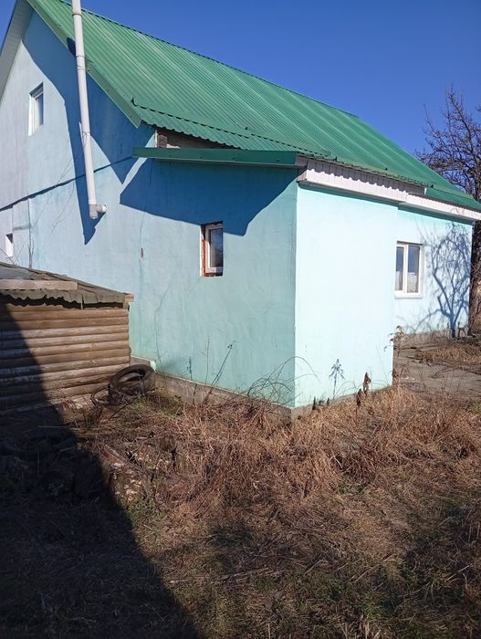 Будинок з гарною земельною ділянкою