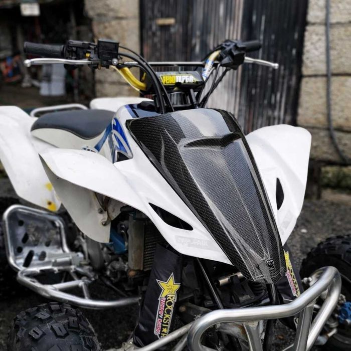 Capo de carbono suzuki LTZ400 novo