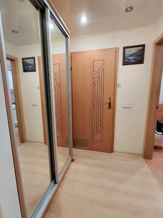 Продаж 1 кімнатної квартири на пр. О.Поля, низ.