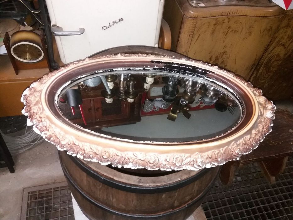 Lustro owalne gipsowe