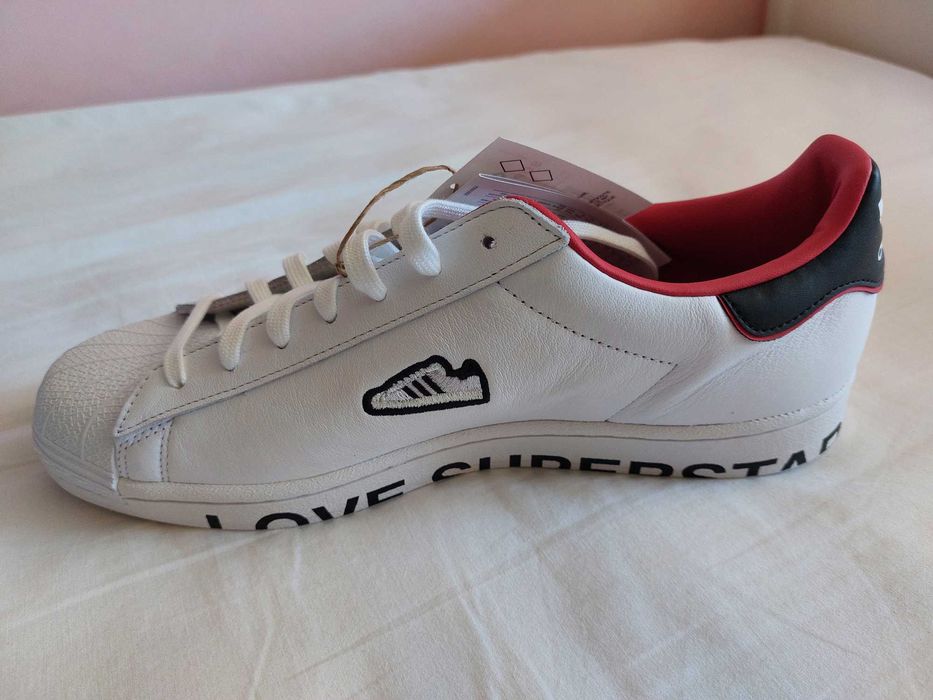 Tenis Adidas Superstar novos 45