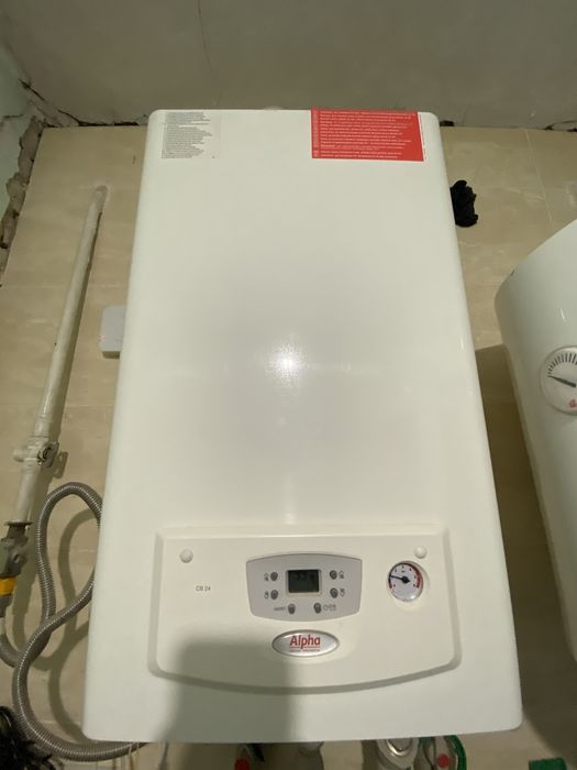 Будинок з газом, свіжий ремонт. Ділянка 40 соток!