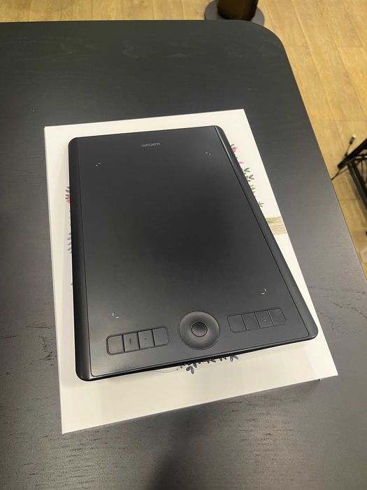 Графічний планшет Wacom Intuos Pro M