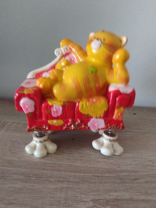 mealheiro, nunca usado serviu apenas de decoração