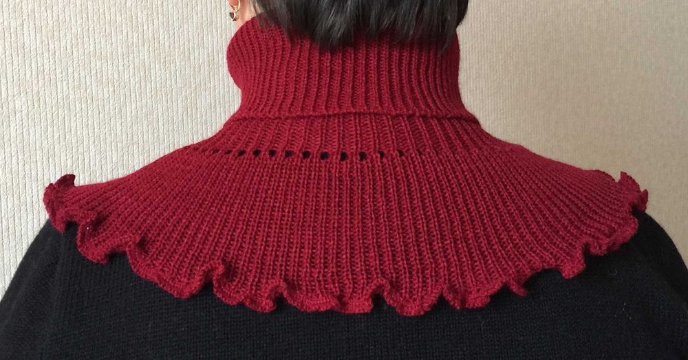 Манішка і пов'язка в'язані, комплект.