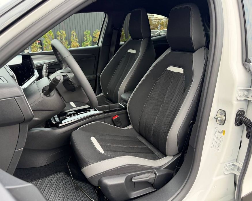 Opel Mokka Official
