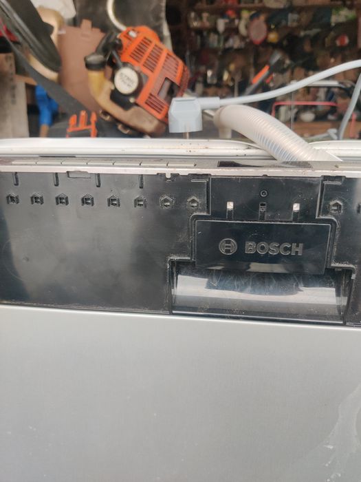 Sprzedam zmywarkę Bosh 2.5 roczną na części