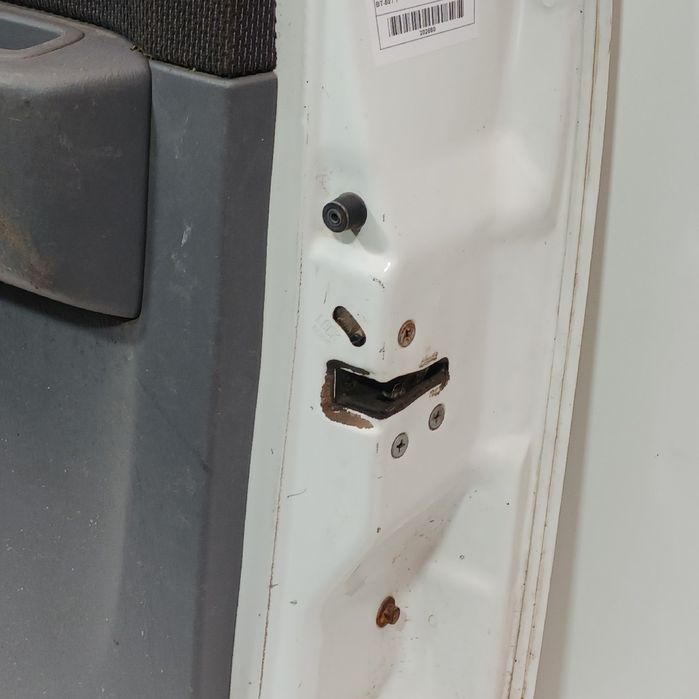 Porta trás direita FORD Ranger (ET)